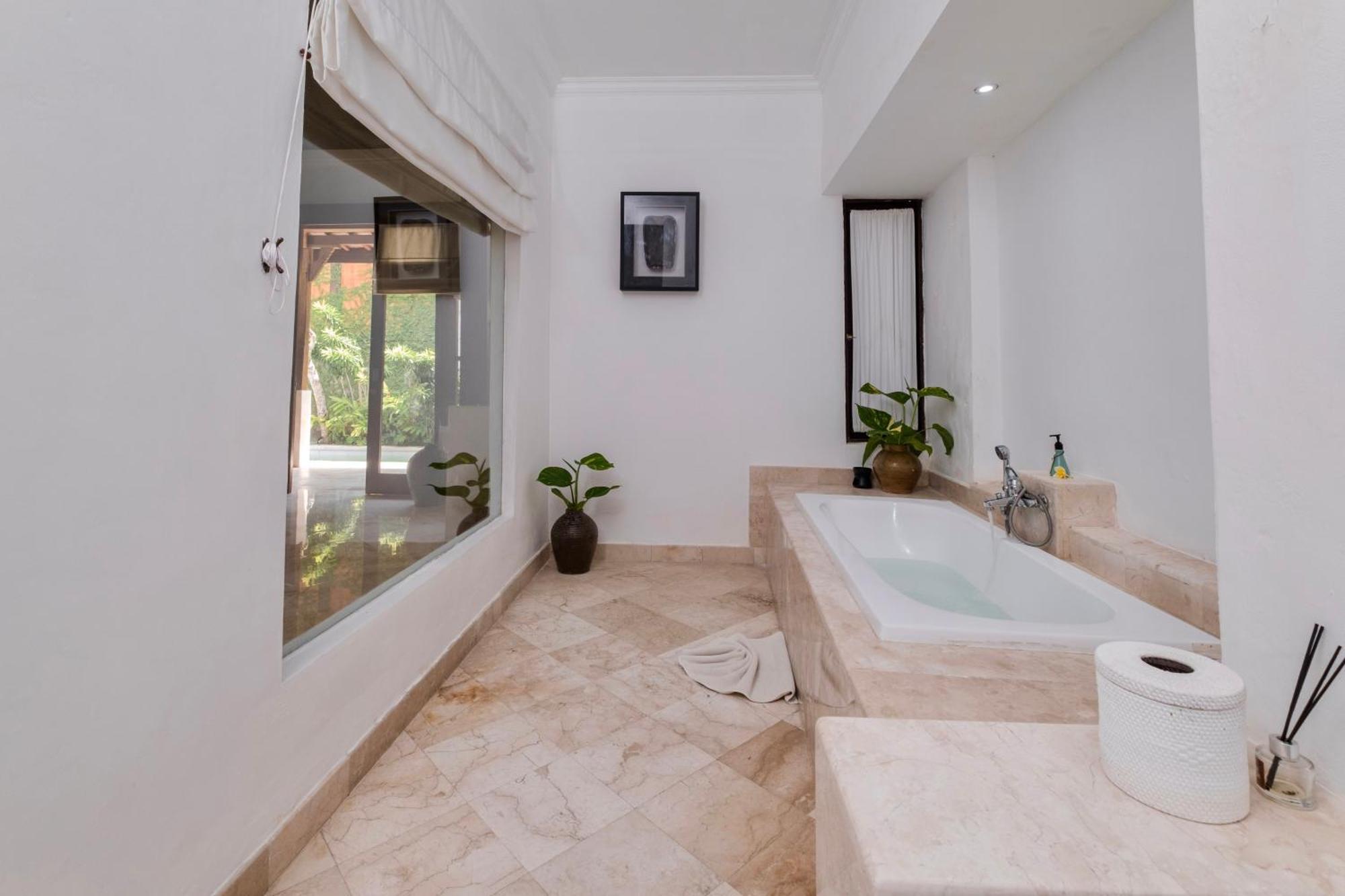 Alam Bidadari Seminyak Villa Luaran gambar